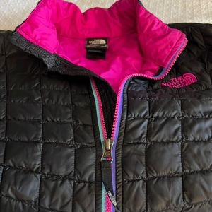 “The North Face”- ThermoBall full zip jacket in big girls (L) 14/16